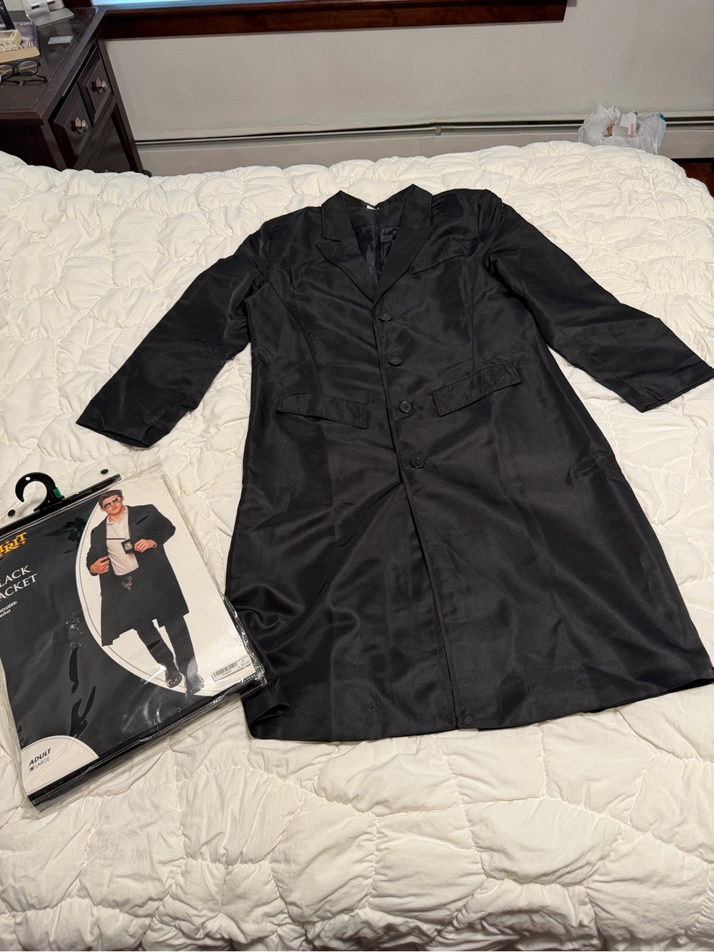 Men’s black jacket costume L